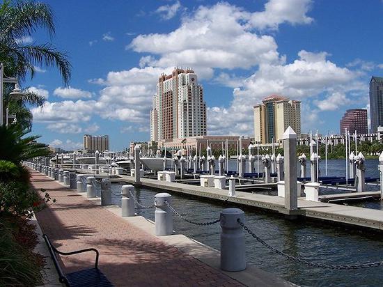 1。 Tampa, FL