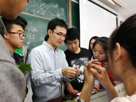 实招靓招频出 这些高校加强本科教育的做法亮了