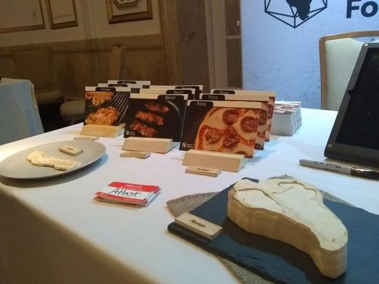 “优质食品大会”上展出的用蘑菇生产的人造肉(法新社)