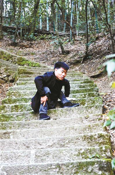 手脚并用独自攀登五岳和黄山