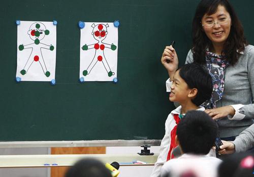 上海教师综合素养高 如何减负却很难|教师|高