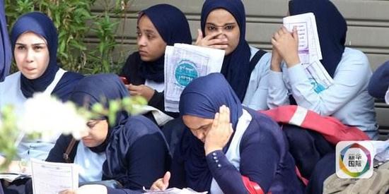 埃及高考太残酷:连考3周多 20多个科目|埃及高考