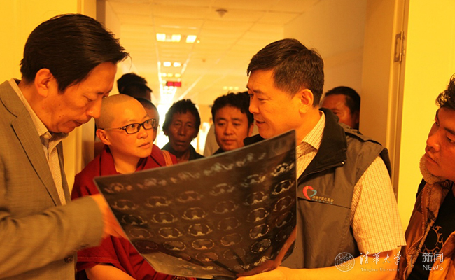 董家鸿教授细致分析CT照片