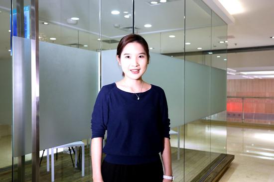     黄伯欣（商业分析师）