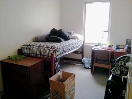 美国佐治亚州立大学超收学生 400学生暂住五星