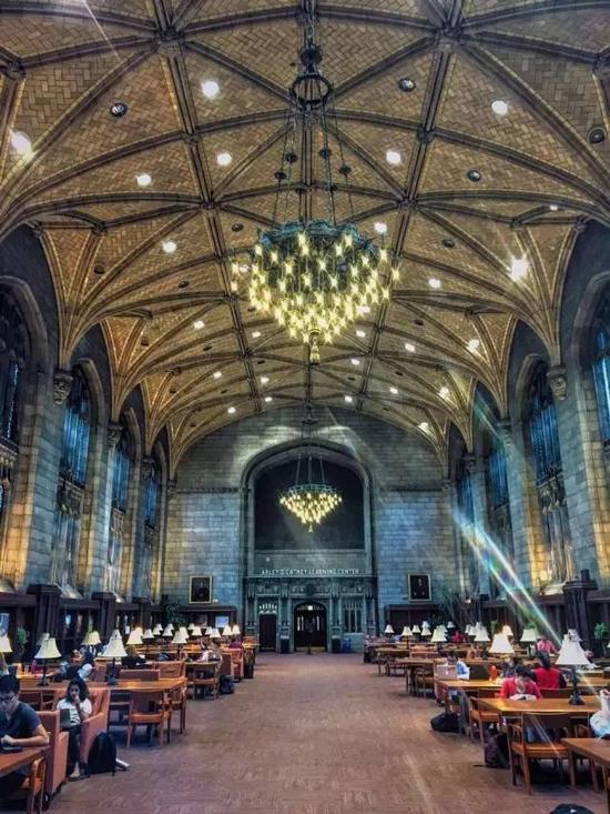 芝加哥大学图书馆