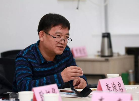 昌平区东小口中心小学校长 李德启