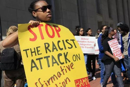 哈佛大学等招生歧视亚裔 成绩要求比非裔高40