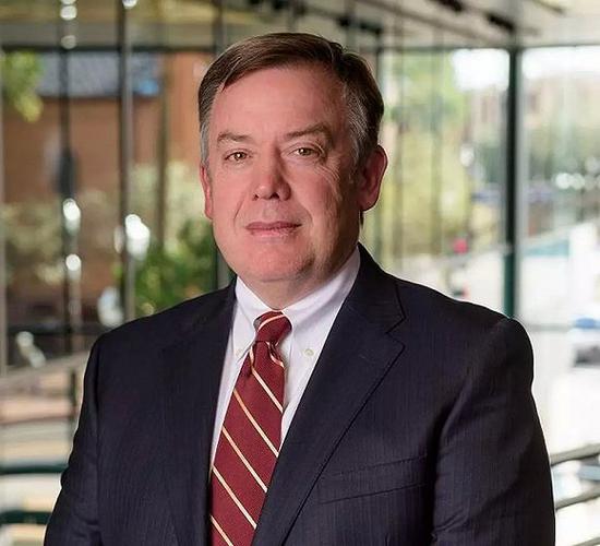 美国亚利桑纳州立大学校长 Michael Crow