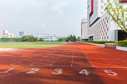 其实比国际学校学费更贵的是这些额外花费!