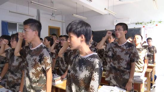 寿光灾区学生到校报到 开学第一课：我们不怕