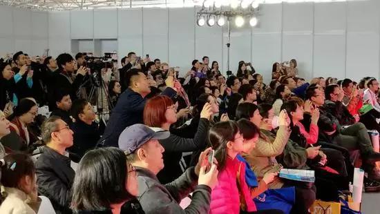 王诗龄上学花30多万 明星为何把孩子送国际学校?