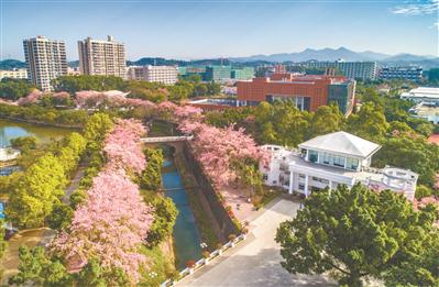 广州从化,广州大学华软软件学院校园。