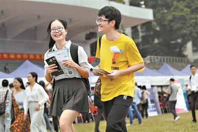 数据:广东近三成本科生读独立学院 数据:广东近三成本科生读独立学院