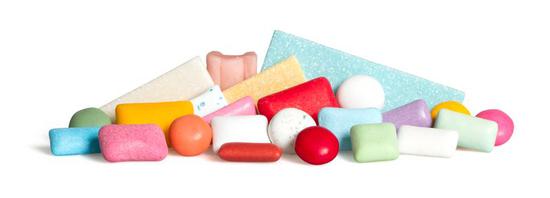 嚼嚼嚼嚼嚼！记得嚼完一定要吐掉哦！当然，泡泡糖也可以这么说。