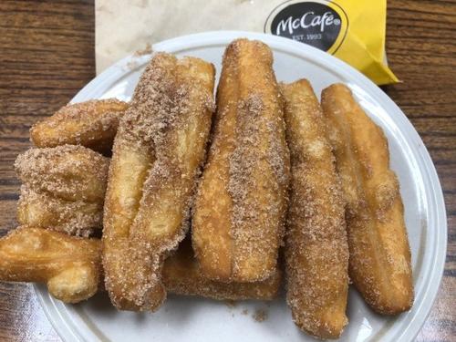 麦当劳近日推出的Donut Sticks，引爆华人网上热议。（美国《世界日报》/胡清扬 摄）