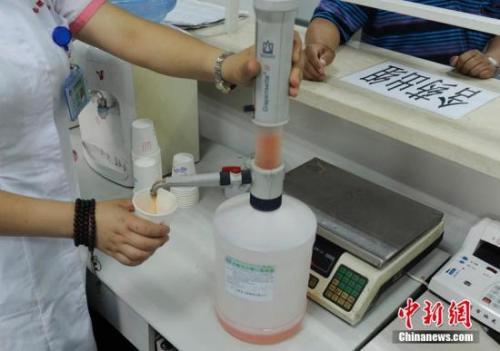 资料图:人工合成的麻醉药品。张瑶 摄