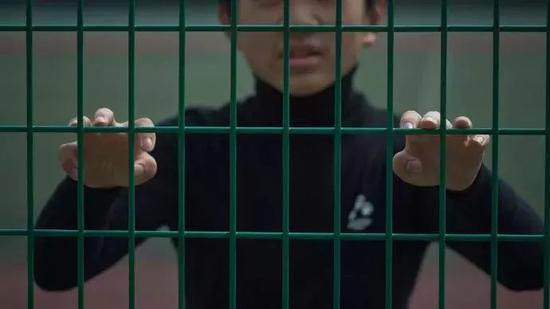 距离中考67天。周日,学校体育场练习体育。