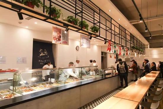 郑州大学“匆匆那年”食堂