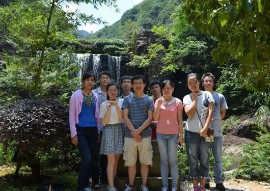 浙大90后学霸首篇一作登上《科学》：研究很接“地气”