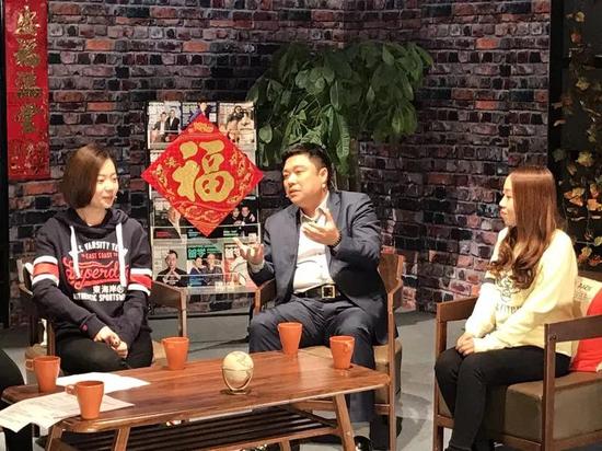 图片1：我应邀参加中国教育电视台《留学为你来》节目的录制