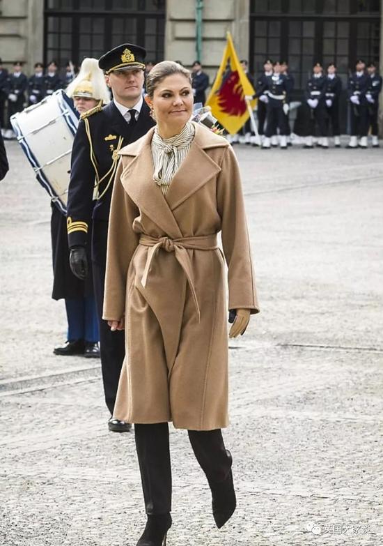排在她之后的分别是瑞典王妃索菲亚（Princess Sofia of Sweden）