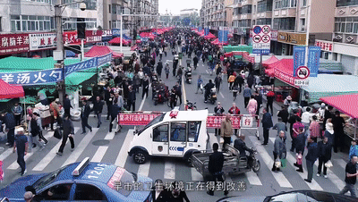 小饭桌?小零食?学生家长举报无证摊贩