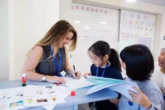 上海民办学校学费公布 一小学每学期8万创新高