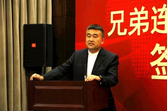 李超董事长_官小燕燕窝董事长李超