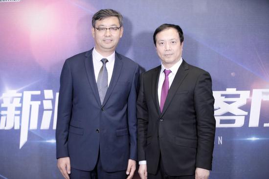 中华会计网校名师贾国军（左）和 郭建华 （右）