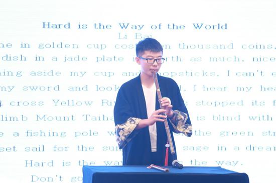 青少年中英文诵读经典诗词引爆跨文化交融新风