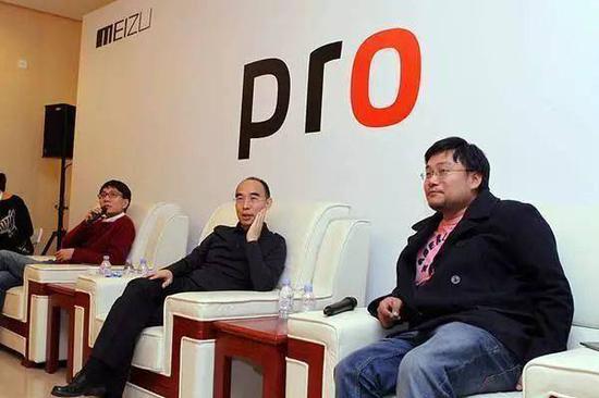 照片中从左至右分别是杨颜、白永祥、李楠