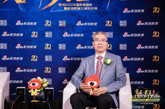 金吉列董事长_董事长办公室图片