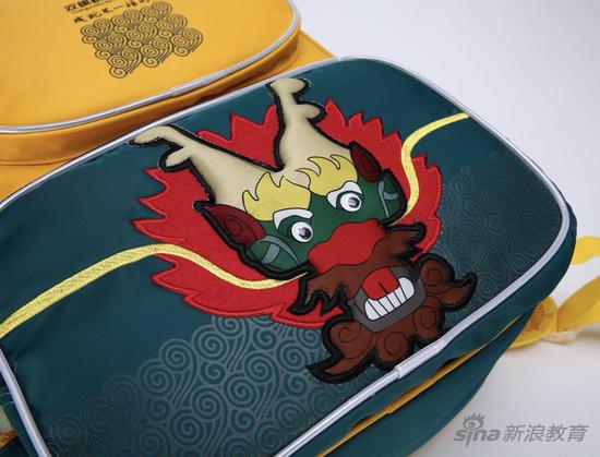 小书包传承大文化 红领巾相约中国梦