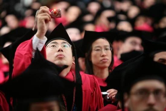 英本土学生升学率低因忧学费