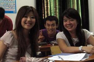 印尼千余学生吃霸王餐：嫌餐费太高吃完闪人