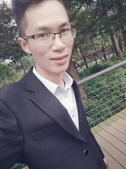 李明华