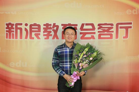 汤以恒老婆照片