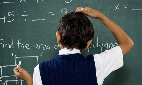 英国数学扫盲出新规 小学毕业将考乘法表|低龄