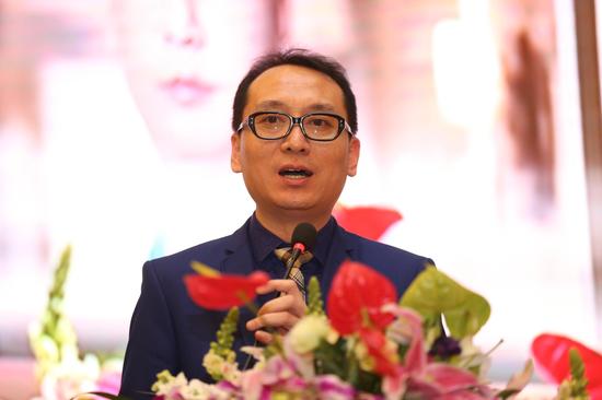 中国人民解放军总医院第二附属医院  石冰教授在大会中演讲