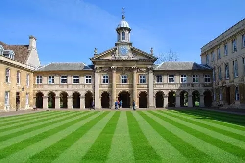 你知道申请牛津剑桥大学的标配有哪些吗?|牛津