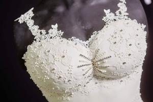 糕饼师制作可以吃的婚纱蛋糕 花费300小时(图)