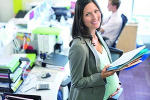 英国“女超人”：九个孩子的妈也是成功的CEO