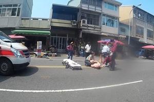 台湾40岁男子全裸躺马路 因母亲不给买手机(图)