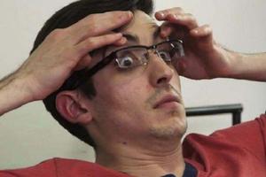 美国小伙连看电视94小时 打破世界纪录(图)