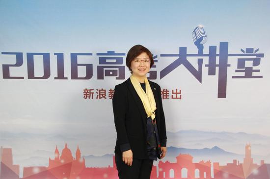 香港教育学院大中华事务处的何静老师