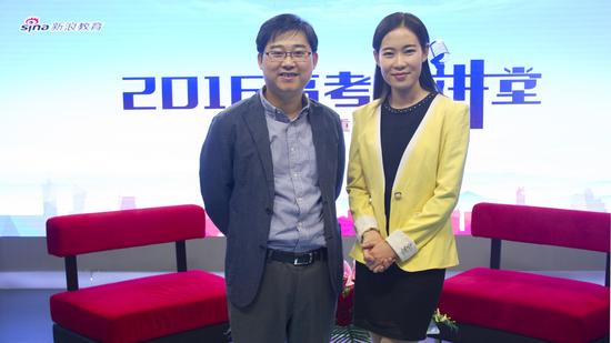 人民大学商学院本科项目中心的郭海(左)