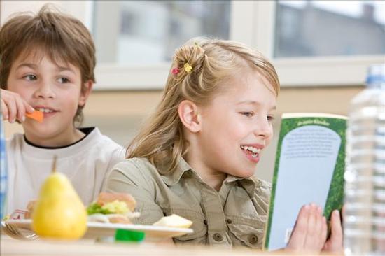 双语笑话一则:你相信人能死后重生吗|双语|少