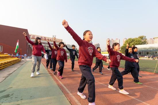 力迈中美国际学校举办运动会 现场热情迸发 |国