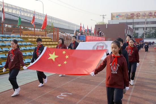 力迈中美国际学校举办运动会 现场热情迸发 |国